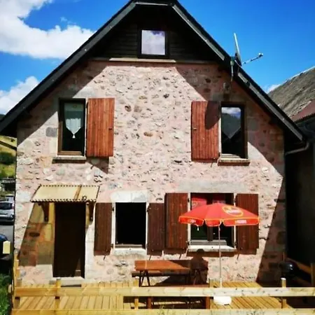 La Rustique Du Bout Du Ferienhaus Chambon-sur-Lac